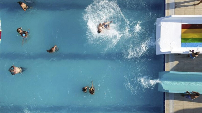 Erkek M&uuml;şteriyi Havuzdan Almayan Otele Cezai İşlem