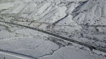 Erzincan-Erzurum Karayolunda 12 Kilometrelik Ara&ccedil; Kuyruğu