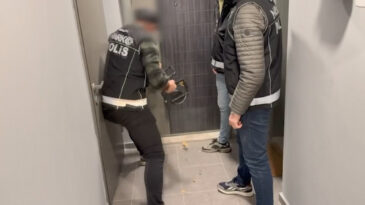 Esenyurt'ta Uyuşturucu Operasyonu: 133 Bin Adet Hap Ele Ge&ccedil;irildi