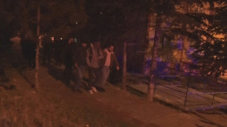 Eşi Evi Terk Edince Tüfeğe Sarıldı