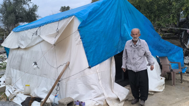 Eşiyle Üç Yıldır Çadırda Yaşıyor: Tir Tir Titriyorum