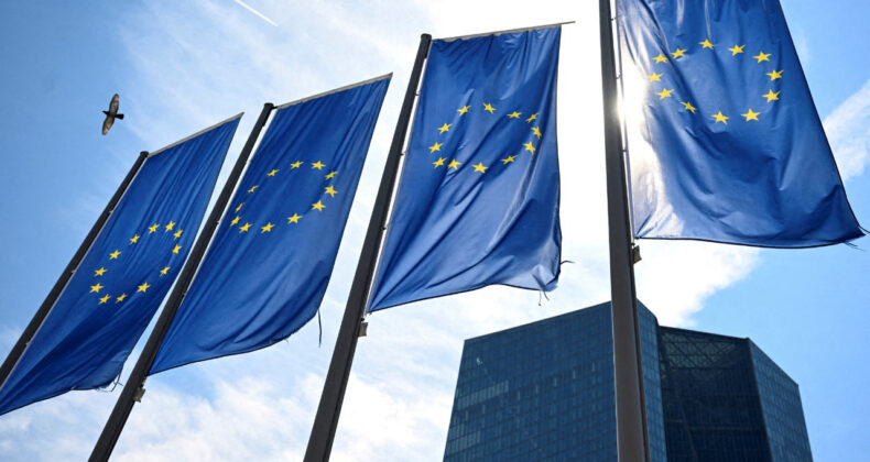 Euro B&ouml;lgesi &Uuml;&ccedil;&uuml;nc&uuml; &Ccedil;eyrekte Y&uuml;zde 0,3 B&uuml;y&uuml;d&uuml;