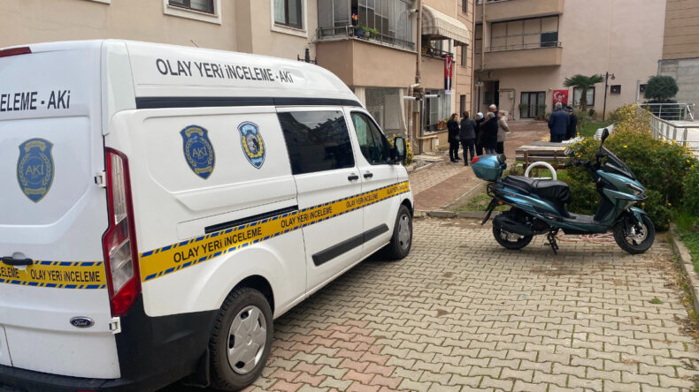 Evinde ölü bulunan kadının soruşturmasında cinayet şüphesi