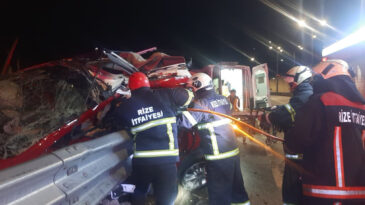 Feci Kaza: 1 &Ouml;l&uuml;, 1 Yaralı