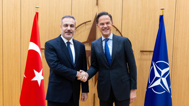 Fidan-Rutte Görüşmesinde Gündem Karadeniz'deki Saldırılar
