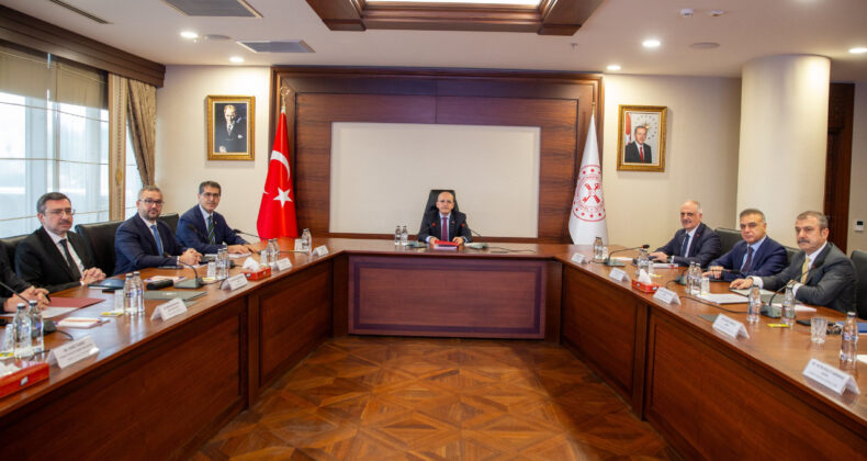 Finansal İstikrar Komitesi'nde G&uuml;ndem Fonlar ve POS Cihazları