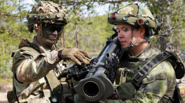 Finlandiya Yedek Askerlik Yaşını 65'e Y&uuml;kseltiyor