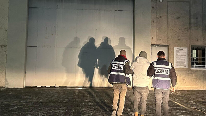 Firari Hükümlü Sınır Kapısında Ele Geçirildi