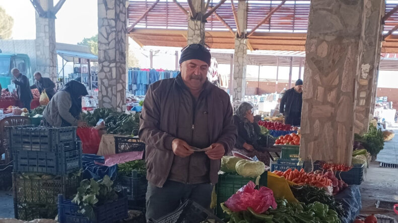 Fiyatlar bir hayli arttı: Pazarcılar dertli