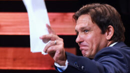 Florida Valisi, M&uuml;sl&uuml;man Kardeşler ve CAIR'i Ter&ouml;r &Ouml;rg&uuml;t&uuml; Olarak İlan Etti