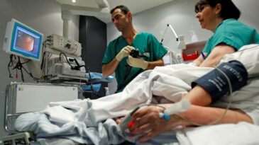 Gen&ccedil; Kolorektal Kanser Hastaları İ&ccedil;in Uyarı: Metastaz Riski Artıyor