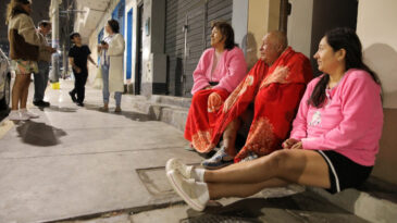 Halk sokağa d&ouml;k&uuml;ld&uuml;: Peru'da korkutan deprem