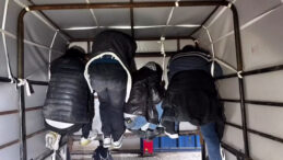 Hatay&rsquo;da 6 Ka&ccedil;ak G&ouml;&ccedil;men Yakalandı, 3 Organizasyon &Uuml;yesi Tutuklandı