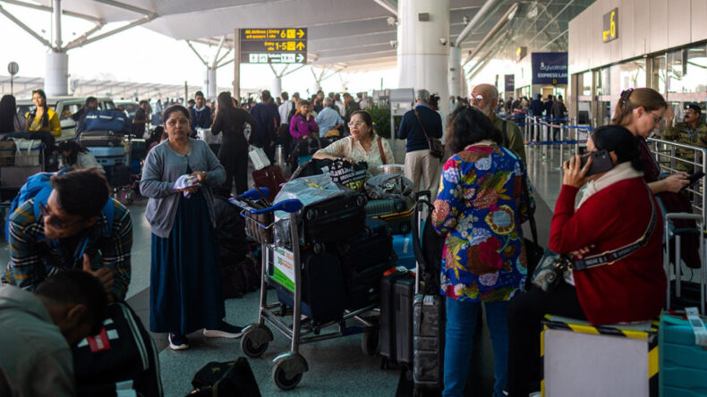 Hava Yolu Sektöründe Kriz: Yüzlerce Uçuş İptal Edildi