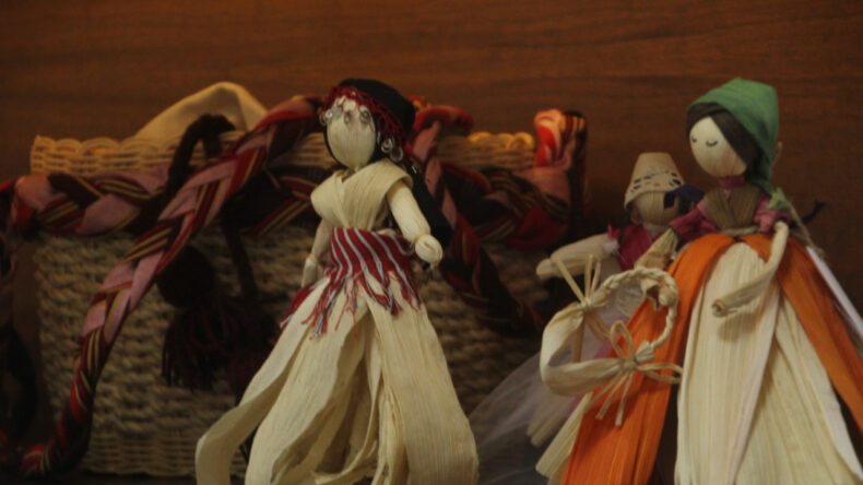 Hayvansal Yem Olarak Değerlendirilen Mısır Kabukları Sanat Eserine D&ouml;n&uuml;ş&uuml;yor