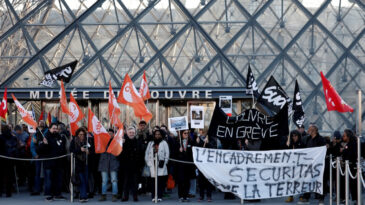 Hırsızların Hedefindeki Louvre'da Yeni Kriz: Grev S&uuml;reci Uzadı