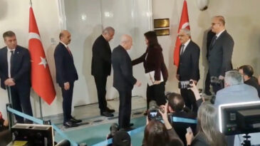 İmralı Heyeti ve Bah&ccedil;eli Arasındaki G&ouml;r&uuml;şme Başladı