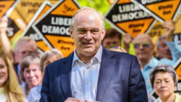 İngiliz vekilden Trump'a sert tepki: Avrupa'yı Rusya'ya sattı