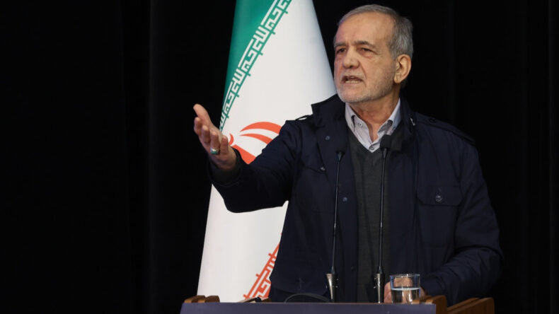 İran Cumhurbaşkanı Pezeşkiyan: ABD, İsrail ve Avrupa ile Savaş Halindeyiz