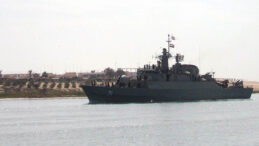 İran&rsquo;dan ABD Savaş Gemilerine Uyarı