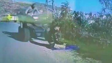 İsrail Askeri, Namaz Kılan Filistinliyi Ezdi