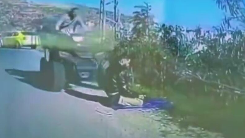 İsrail Askeri, Namaz Kılan Filistinliyi Ezdi