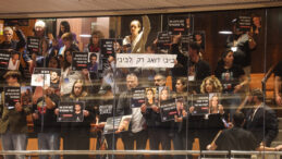 İsrail Parlamentosunda Gergin Anlar