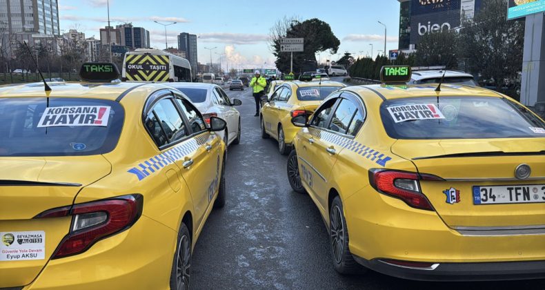 İstanbul'da Taksiciler Korsan Protestosu D&uuml;zenledi