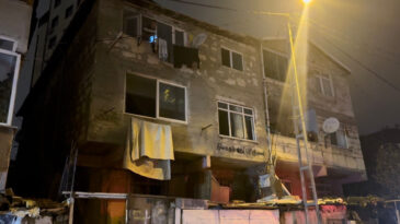 İstanbul'da Yangın Faciası: &Uuml;&ccedil; &Ccedil;ocuk Hayatını Kaybetti