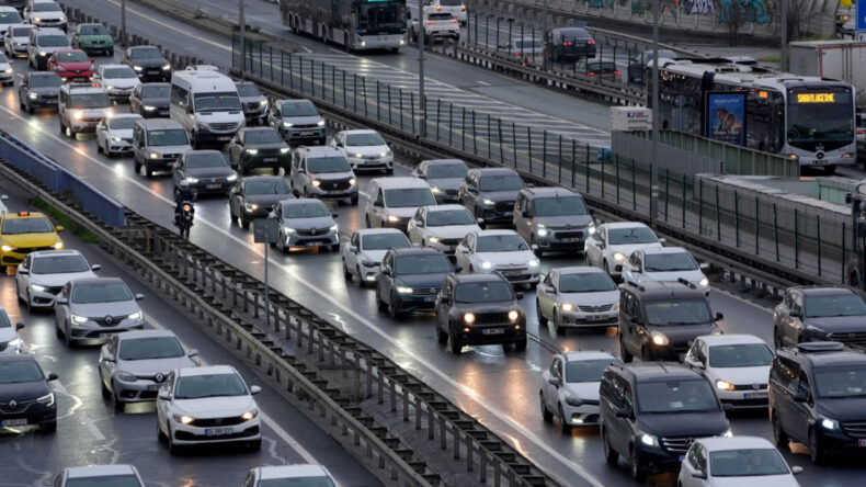 İstanbul&rsquo;da Trafik Kaosu