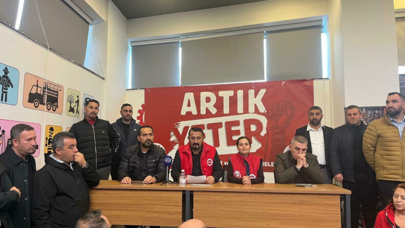 İzmir&rsquo;de iş&ccedil;iler '&ccedil;ıplak ayak y&uuml;r&uuml;y&uuml;ş&uuml;' ger&ccedil;ekleştirecek