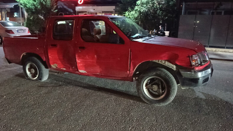 Kaçan Kamyonet Polis Tarafından Durduruldu
