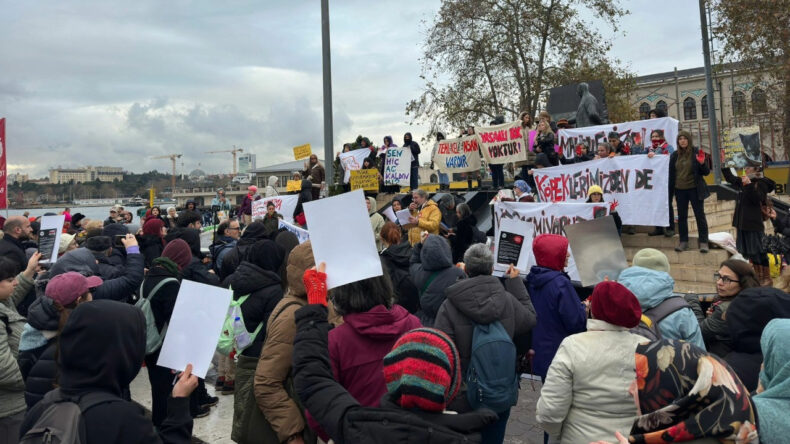Kadık&ouml;y'de İstanbul Valiliği Genelgesine Protesto