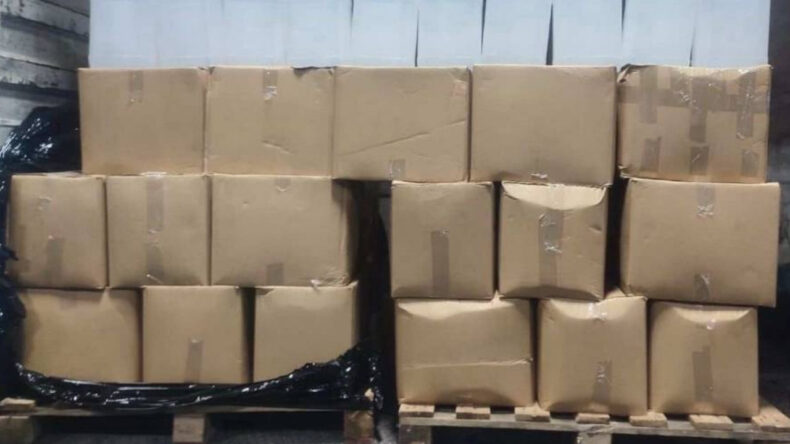 Kamyonette Y&uuml;zlerce Litre Etil Alkol Ele Ge&ccedil;irildi