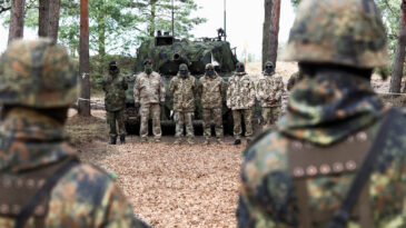 Kanada'dan Ukrayna'ya 143 Milyon Dolarlık Askeri Yardım Kararı