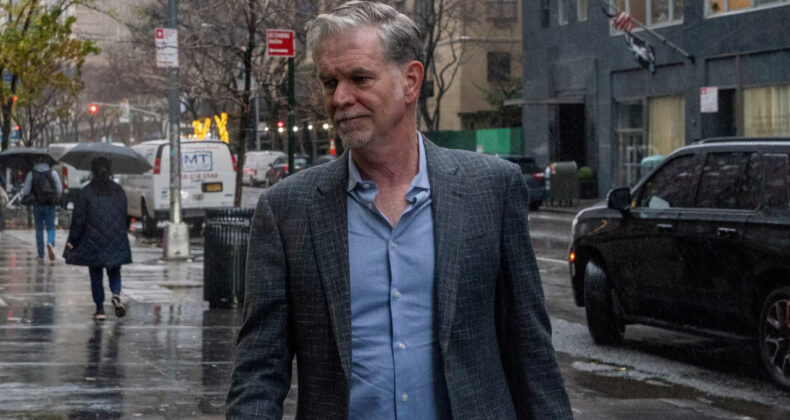 Kapı kapı dolaşıp elektrikli s&uuml;p&uuml;rge satıyordu, şimdi 83 milyar dolara Warner Bros'u alıyor