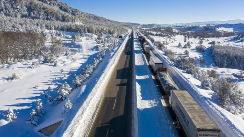 Karab&uuml;k'te Kar Rekoru A&ccedil;ıklandı