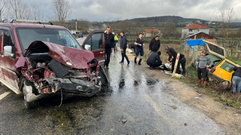 Karab&uuml;k&rsquo;te Feci Kaza: 2&rsquo;si &Ccedil;ocuk 6 Kişi Yaralandı