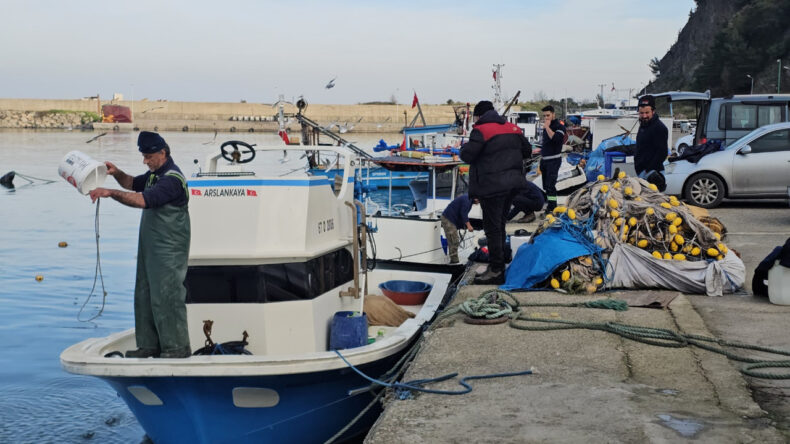 Karadeniz'de Beklentiler Gerçekleşmedi: Hamsiden Başka Çeşit Yok