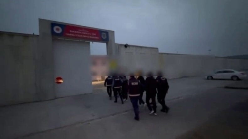 Karşıt Grupların Buluşması, Polis Tarafından Engellendi