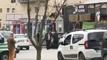 Kendilerine Servis A&ccedil;mayan Restorana Silahlı Saldırı: 6 Yaralı