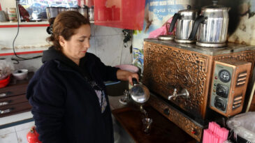 Kentin Tek Kadın &Ccedil;aycısı Olmayı Başardı