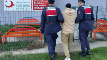 Kırmızı B&uuml;ltenle Aranan S.G. T&uuml;rkiye'de Ele Ge&ccedil;irildi