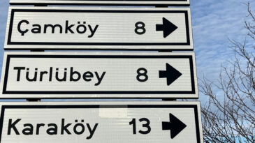 K&ouml;y Yaklaştık&ccedil;a Uzaklaşıyor