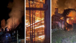 K&ouml;ydeki Yangında İki Ev Alevlere Teslim Oldu