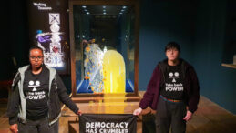 Kraliyet Tacına Tatlı Saldırı