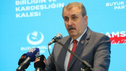 K&uuml;&ccedil;&uuml;k Ortak Tepkili: Millet Buna 'Dur' Der