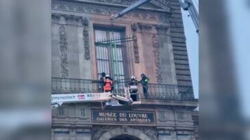 Louvre M&uuml;zesi'ne G&uuml;venlik &Ouml;nlemleri Yenilendi