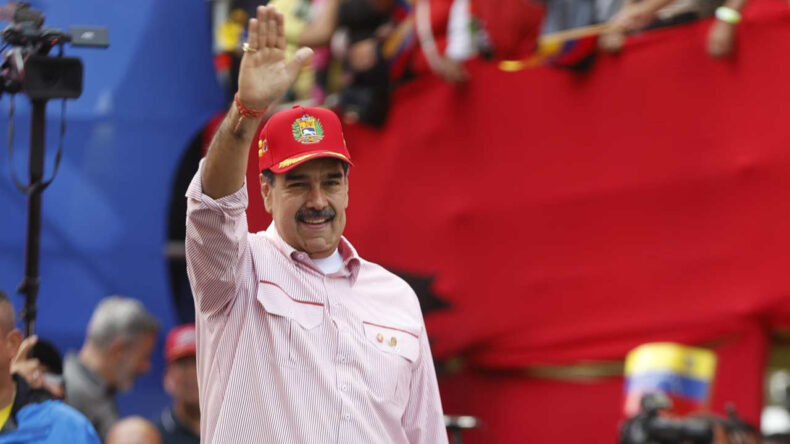 Maduro: Barış fırsatlarını araştırmaktan vazge&ccedil;meyeceğiz