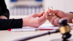 Mahkemeden &Ccedil;arpıcı Nafaka Kararı: Kadın Kocasına Nafaka &Ouml;deyecek